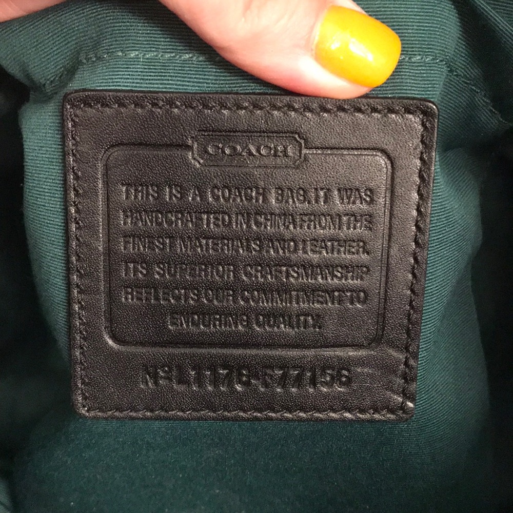 ✨Coach signature diaper/tote bag✨ - Picture 6 of 7